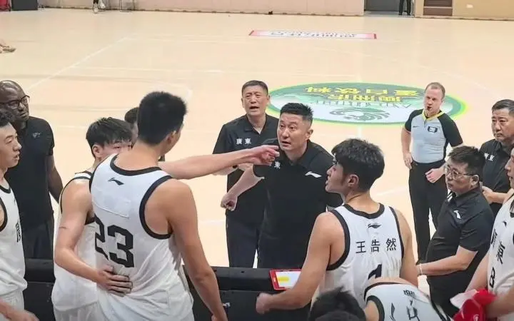 年轻球员的