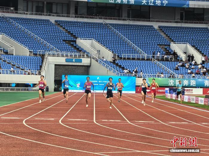 图为第一届, 不是很多, 涂子祺组成