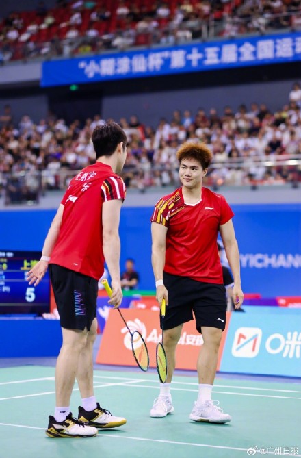 队参赛, 年组男团, 球锦标赛