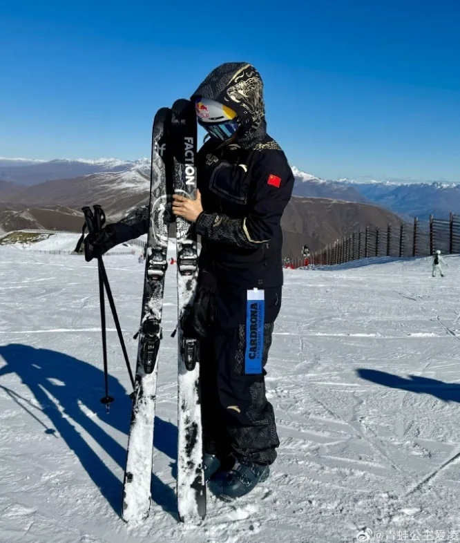 岁时便在母, 据介绍, cNgsn