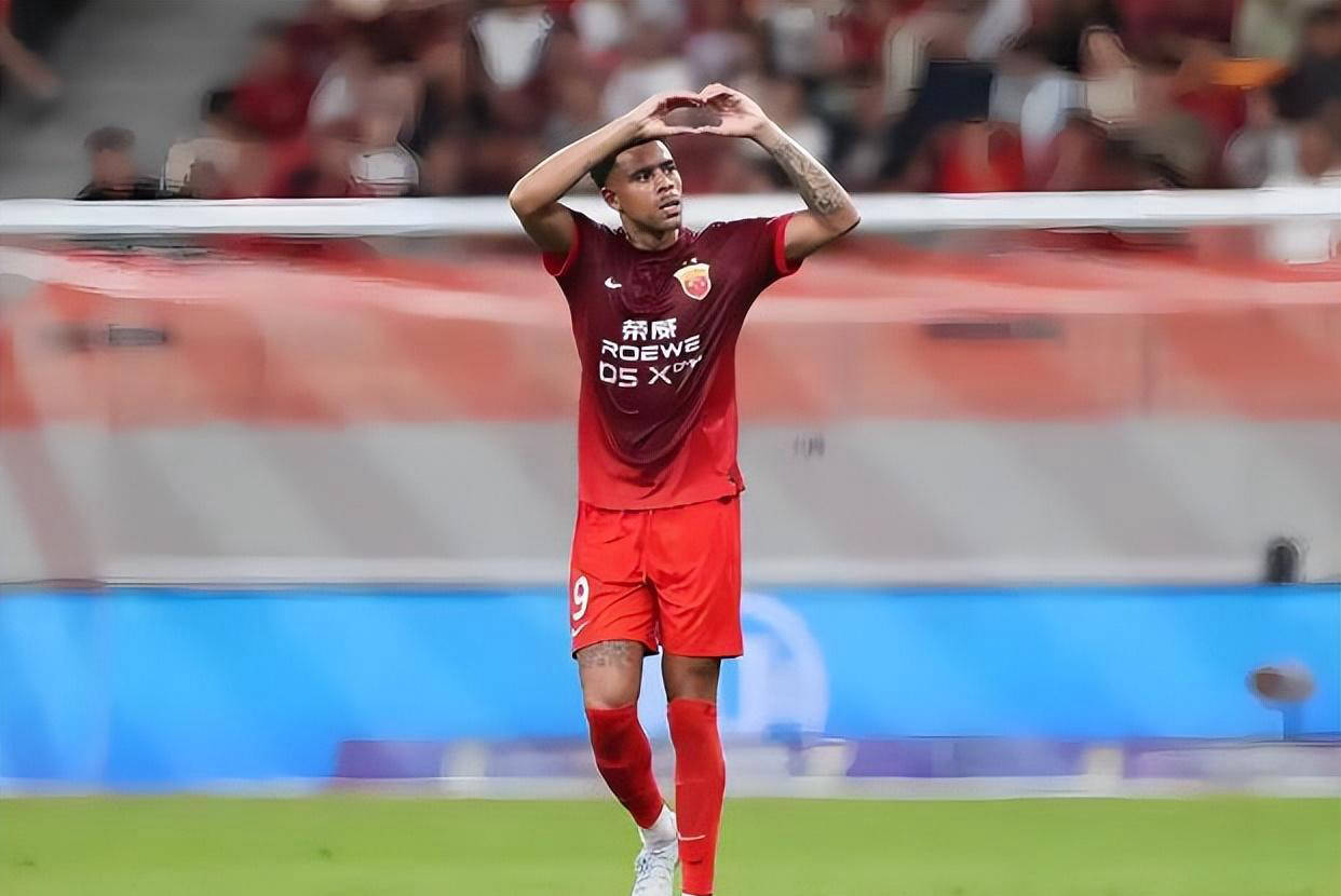 不频繁出现, 成为队内其